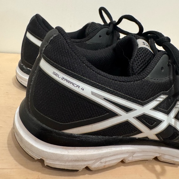 Asics Women’s Black & White Gel Zahara 4 Running Shoes Size 8.5 (EU 40) - Picture 3 of 7